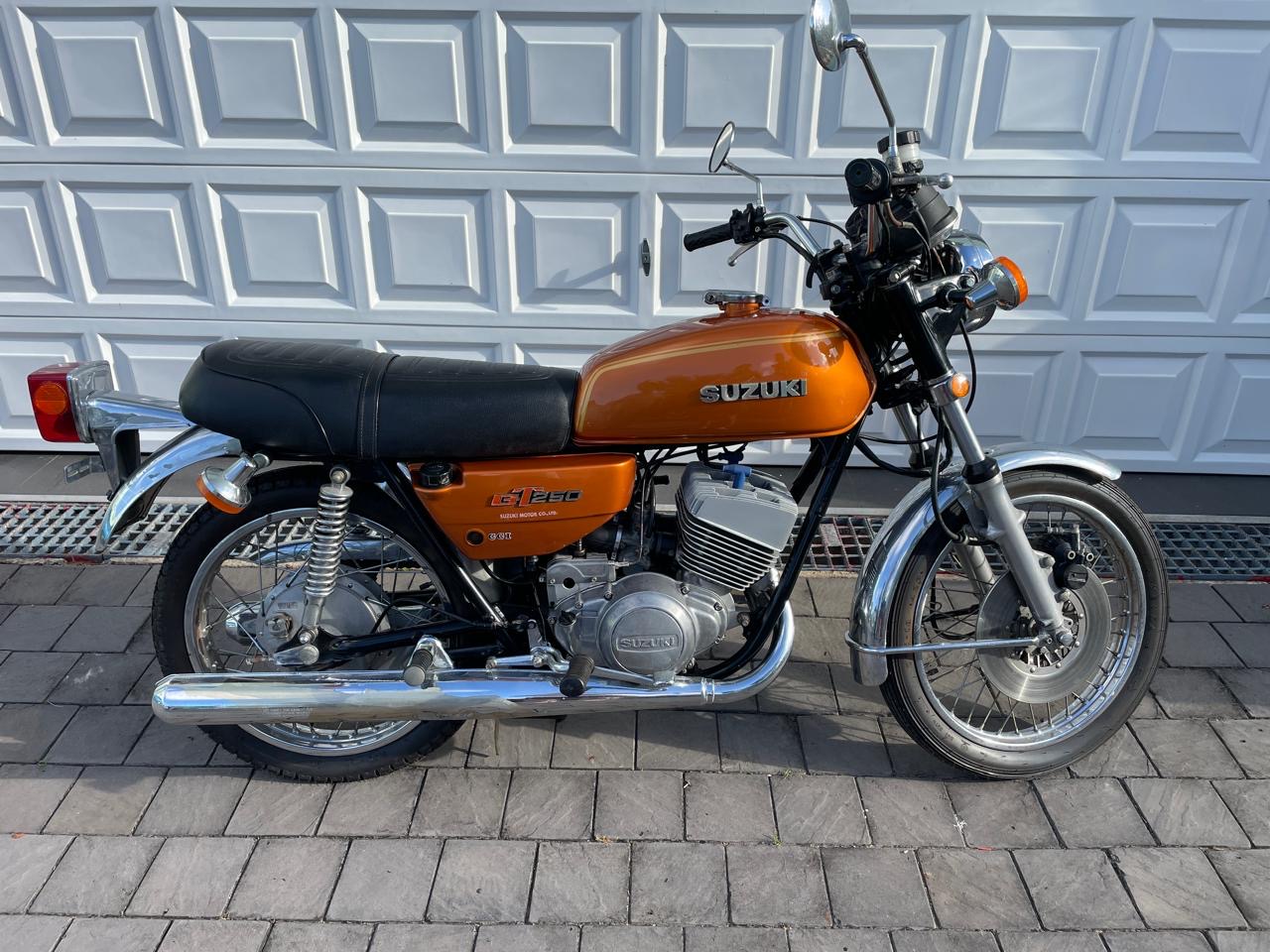 Suzuki GT250 - Mr. Classic Motorcycles