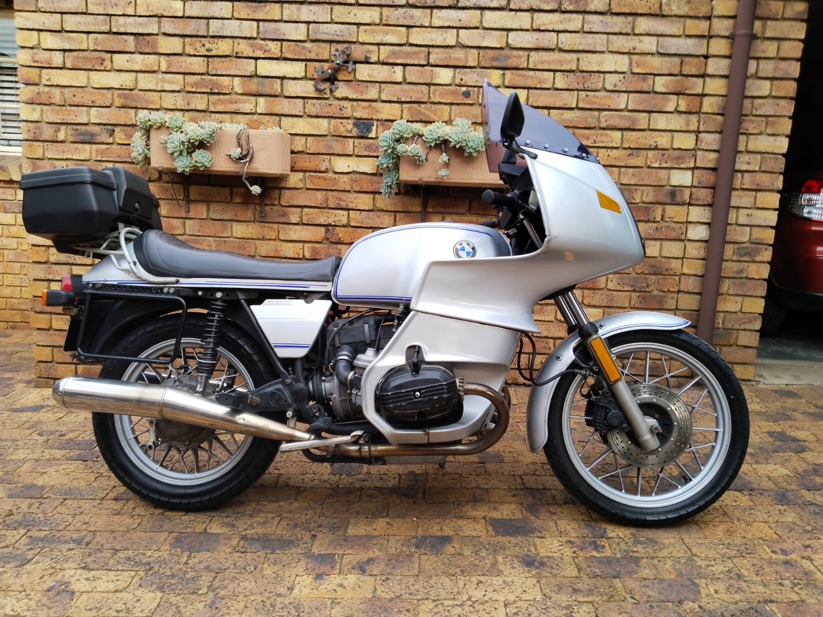 BMW R100RS - Mr. Classic Motorcycles