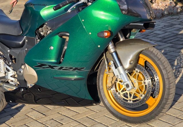 Kawasaki ZX12 - Mr. Classic Motorcycles