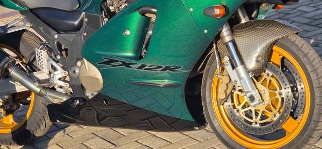 Kawasaki ZX12 - Mr. Classic Motorcycles