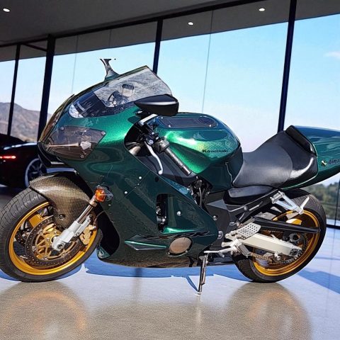 Kawasaki ZX12 - Mr. Classic Motorcycles